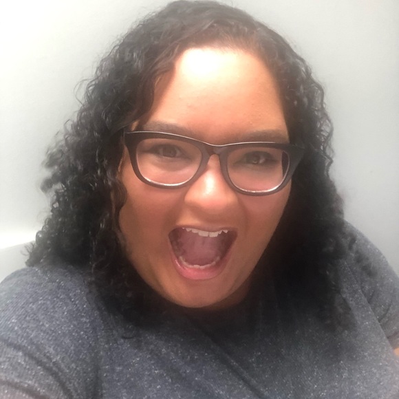 Meet your Posher, Jessica - Picture 2 of 6